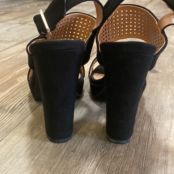 Report Black Strap Heels - Picture 5 of 5